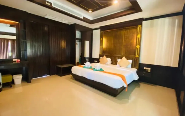 Hotel and Beach Bungalow at Lanta Resort