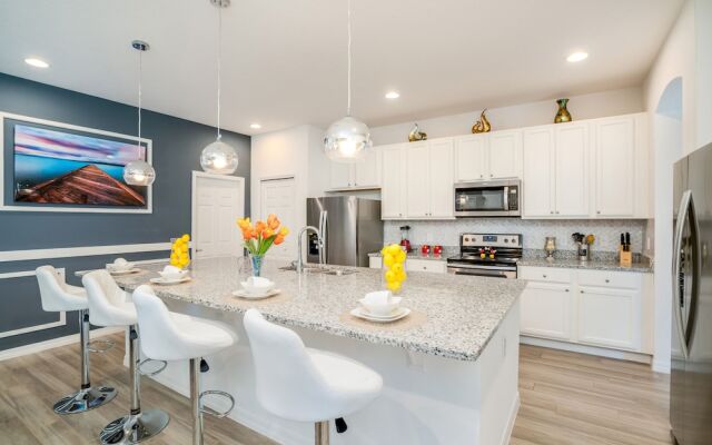 Luxury 11 Bedroom Close to Disney