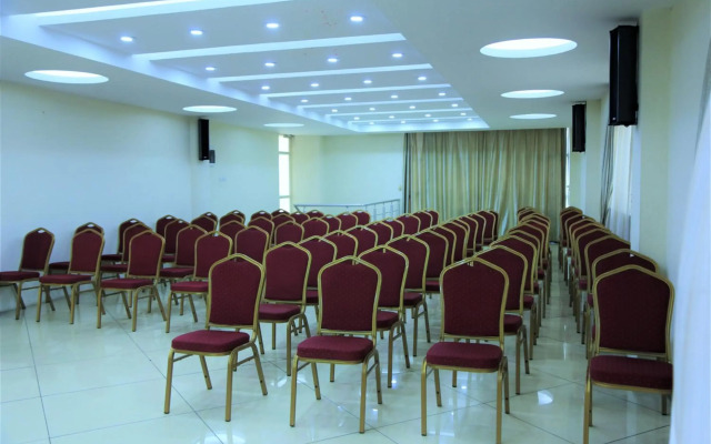 Blue Birds International Hotel
