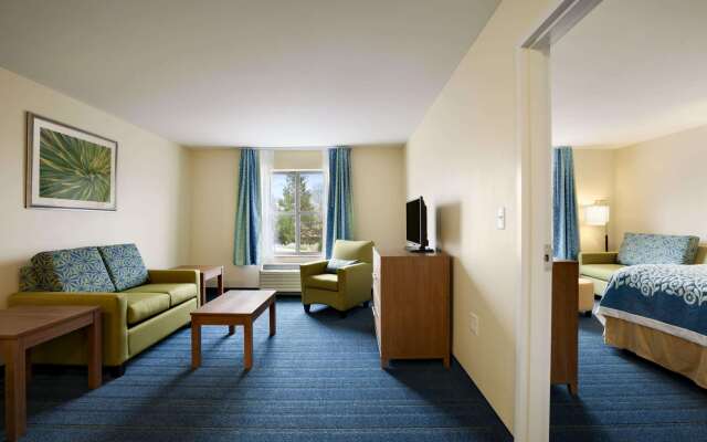 Days Inn & Suites by Wyndham Altoona