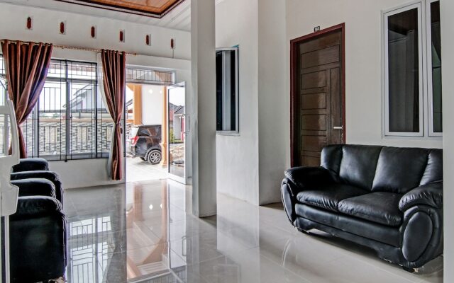OYO 92081 Malora Homestay