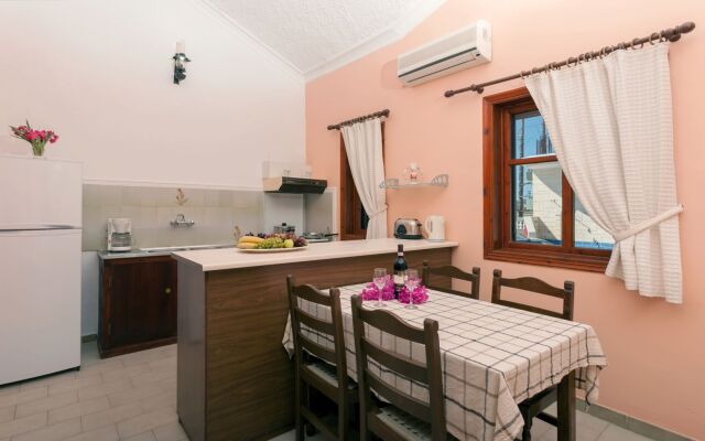 Alykes Park Bungalows & Apt
