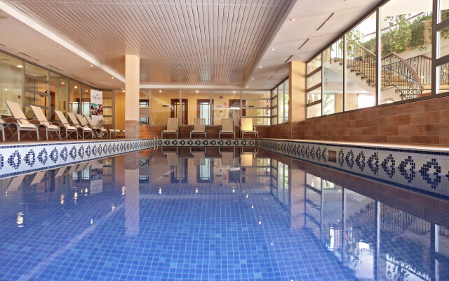 Zafiro Cala Mesquida Hotel