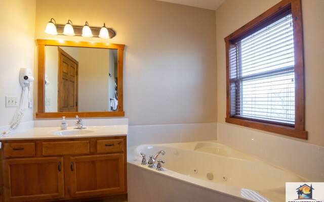 Forest Heights Lodge 6 Bedroom Condo