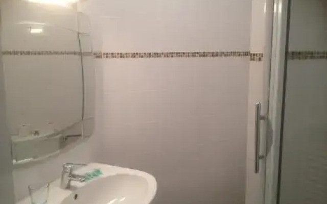 Hôtel Restaurant les Platanes