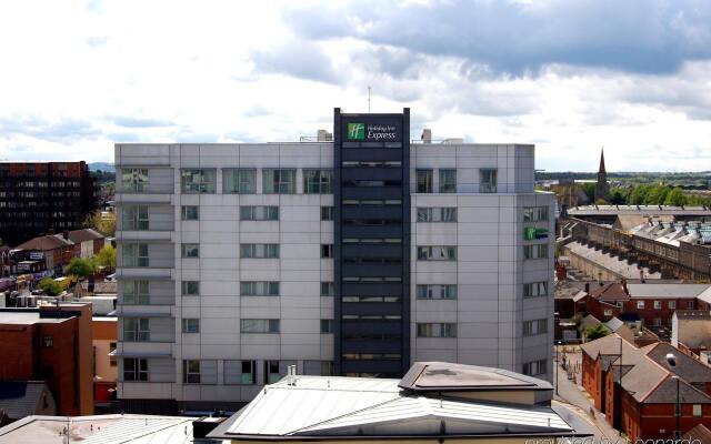 Holiday Inn Express Swindon City Centre by IHG
