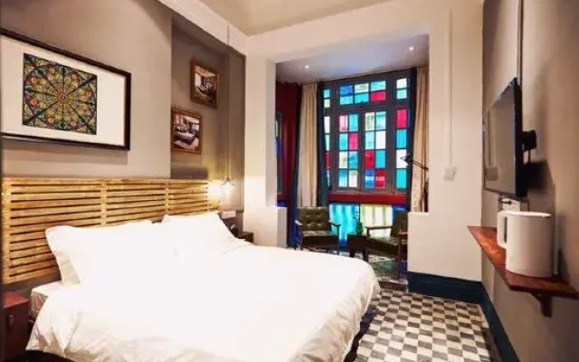 Yinian Hostel
