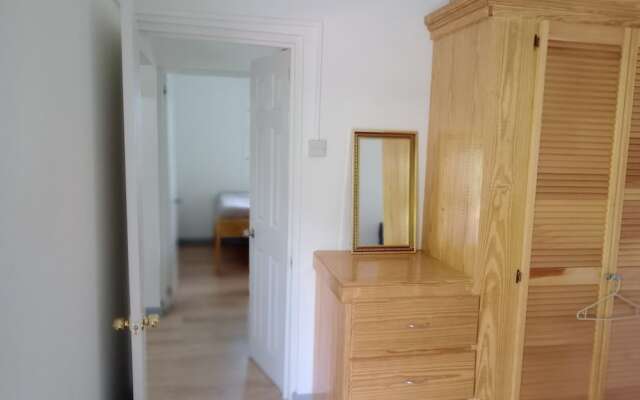 Impeccable 2-bed House in St Patrick's - фото 3