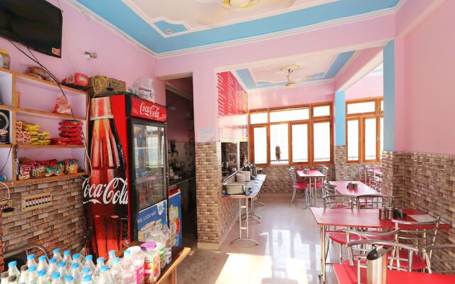 OYO 14003 Home Valley View 1BHK Kempty Fall