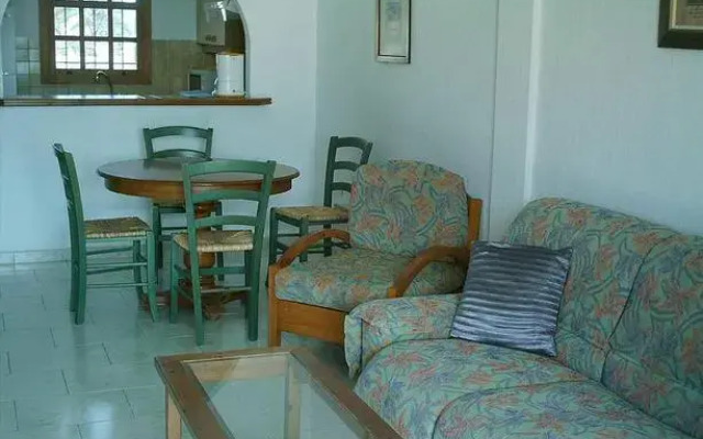 Apartamentos Zenia 3000