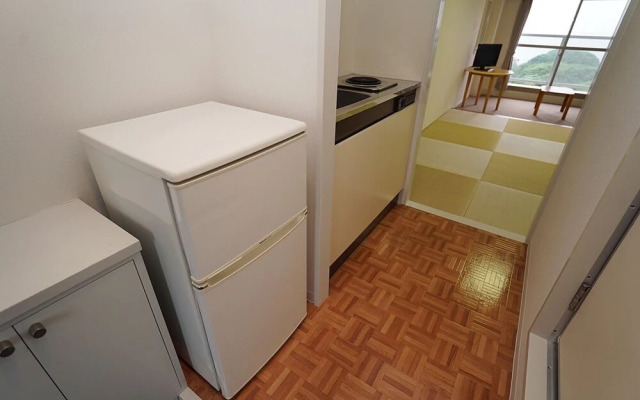 Tobi Hostel and Apartments