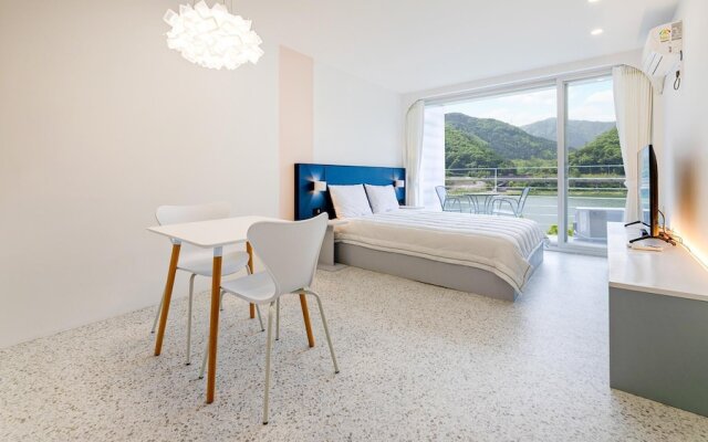 Gapyeong Rowa River View Pension