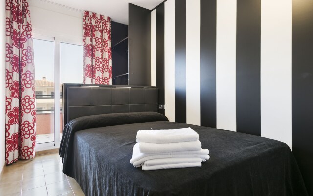 Apartamentos Salles Beach