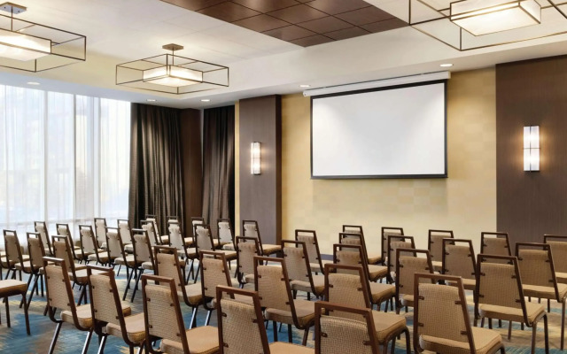 Hilton Garden Inn Calgary Downtown