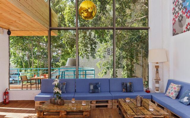 STAY Rhodes HoStel & Bar