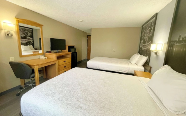 Super 8 Motel - St. Clair