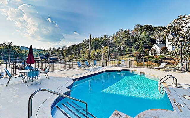 210roarh 2 Bedroom Condo