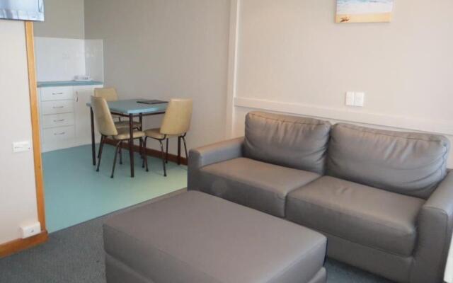 Stansbury Holiday Motel