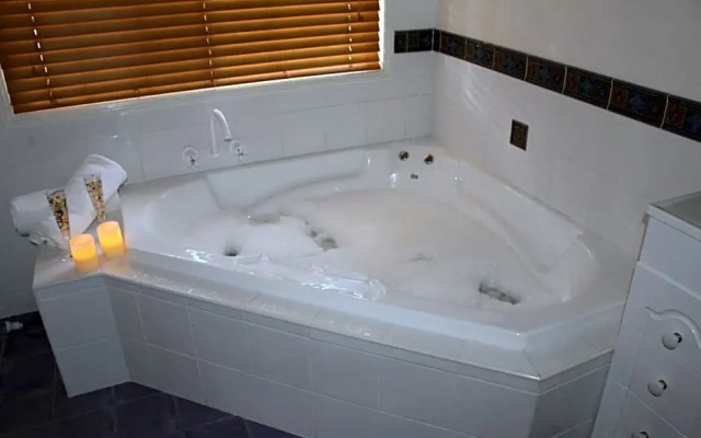 Granite Gardens Cottages & Lake Retreat