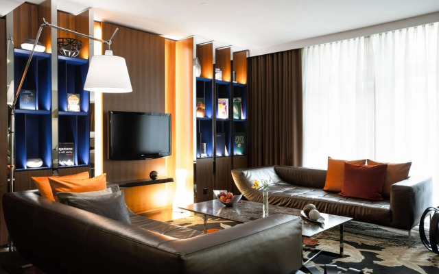 Renaissance Lucerne Hotel