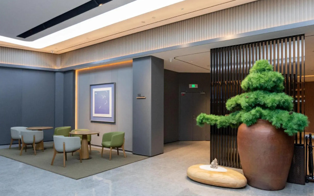 JI Hotel (Hunan Provincial People's Government Forestry University)