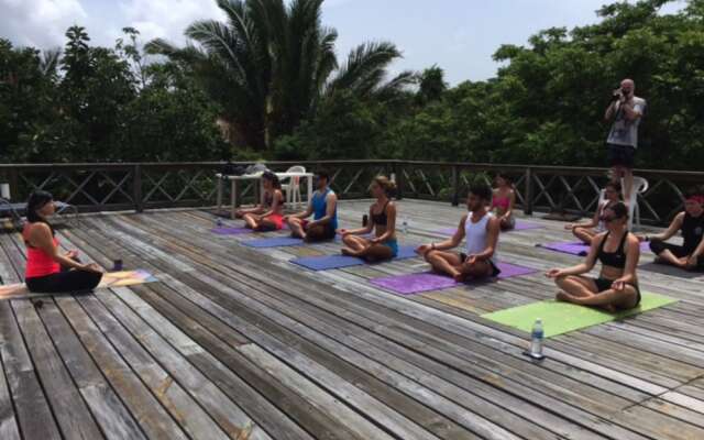 Roatan Bed & Breakfast Apartments