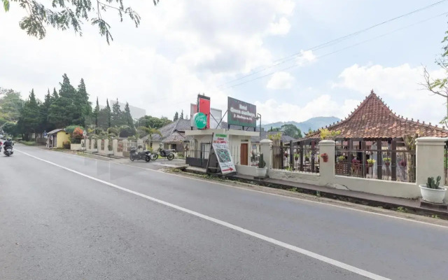 OYO 211 Seruni Residence