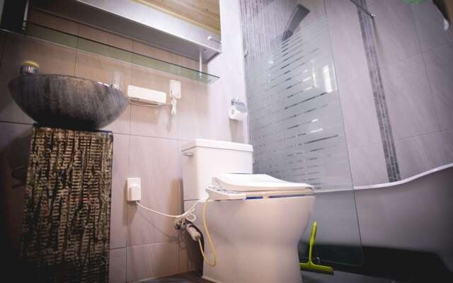 Private Family Homestay - Farm Square