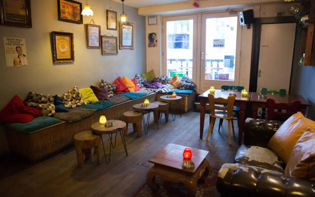 The Flying Pig Downtown Youth Hostel