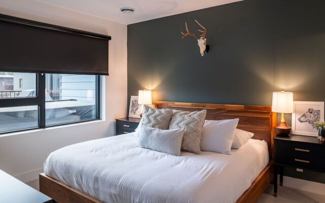 Hemlock Hangout By Revelstoke Vacations