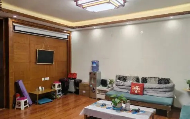 Lijiang Qishangju Youth Hostel