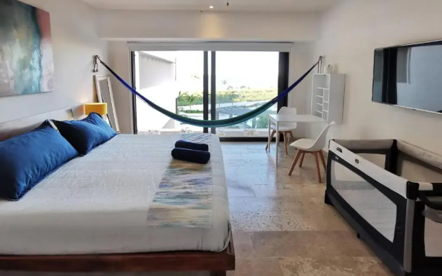 Playa, Selva, Cenotes, Ruinas, Marina todo a 5 km