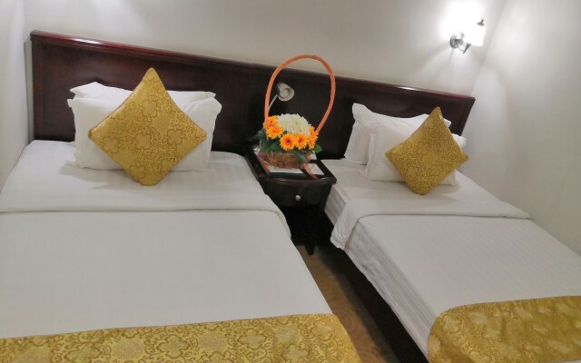Green Leaf Hotel