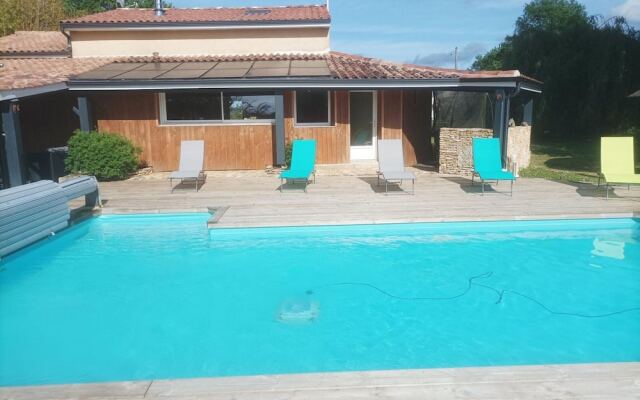 House Near Bonaguil Castle With Private Pool