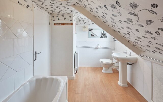 Apartment 4 At Glencoe