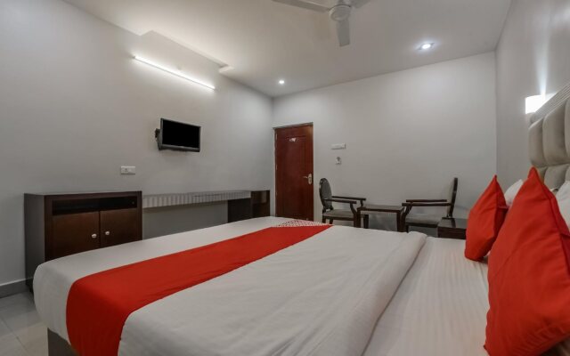 OYO 5231 M V Boutique Hotel