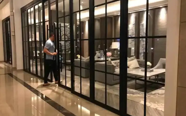 Luxury LaRiz Mansion Condominium