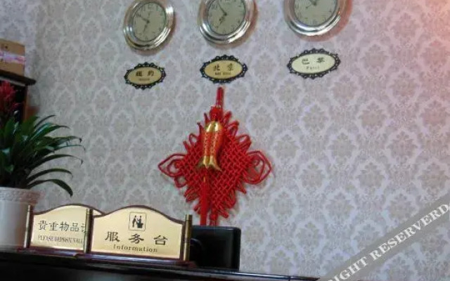 OYO DaLiYuLongTingHaiHotel