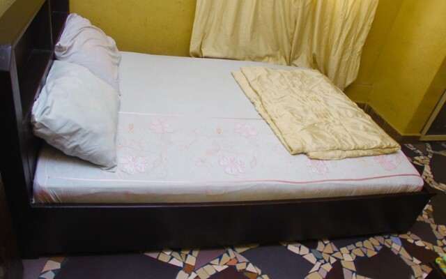 Adesuwa Royal Guest House Abule- Egba