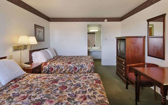 Days Inn Lubbock- Texas Tech University- 4th Street