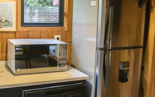 Valle de Bravo Family Retreat Cabin Surrounded by Nature