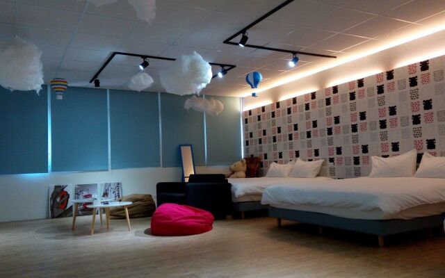 Sleep In Guest House