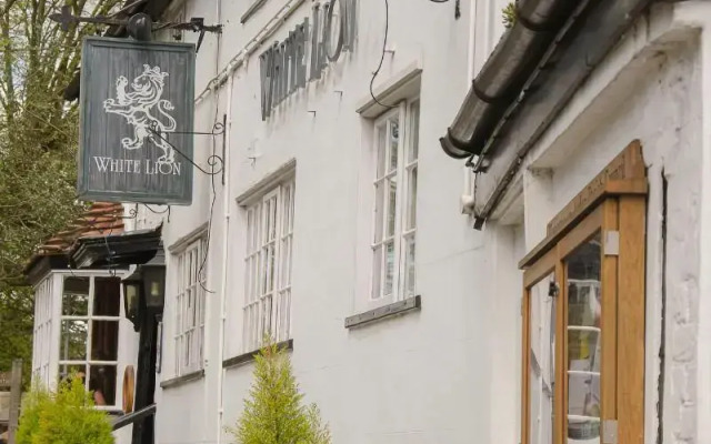 The White Lion Inn