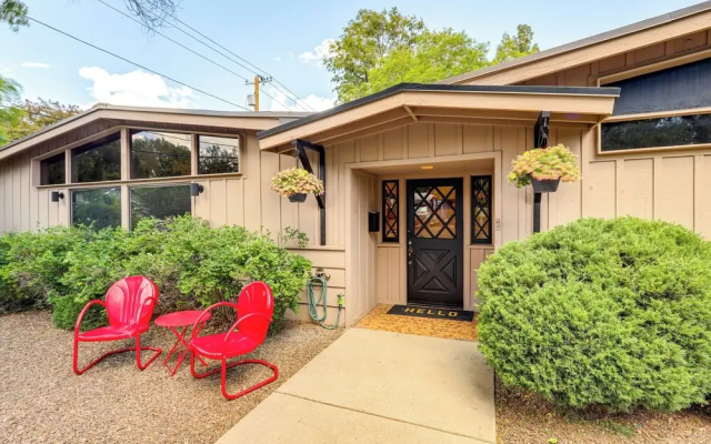 Welcoming Flagstaff Condo < 1 Mi to Downtown!