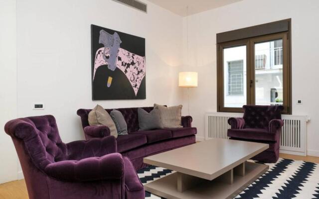 Urban Luxury Homm Apt. In Deinokratous Str.