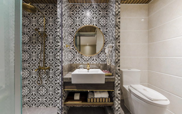 Sunflower Luxury Hotel