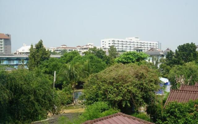 Jomtien Boathouse