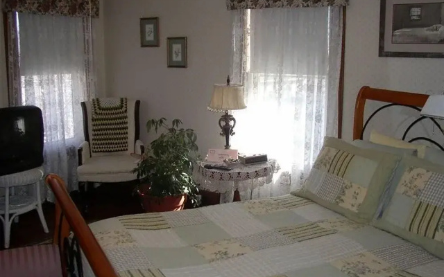 Rose & Thistle Bed & Breakfast
