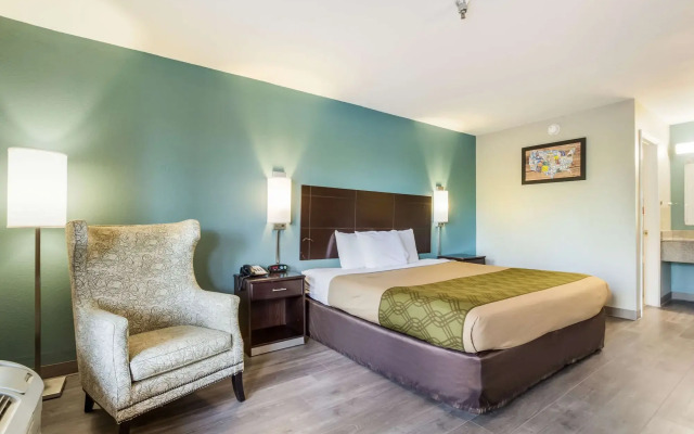 Econo Lodge Inn & Suites Brooks - Louisville South