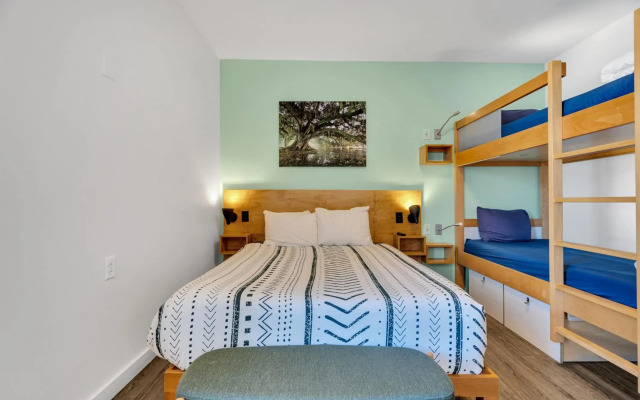The Quisby Hotel